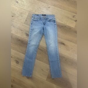 Lucky Brand Women’s Jeans 4/27 sweet and straight